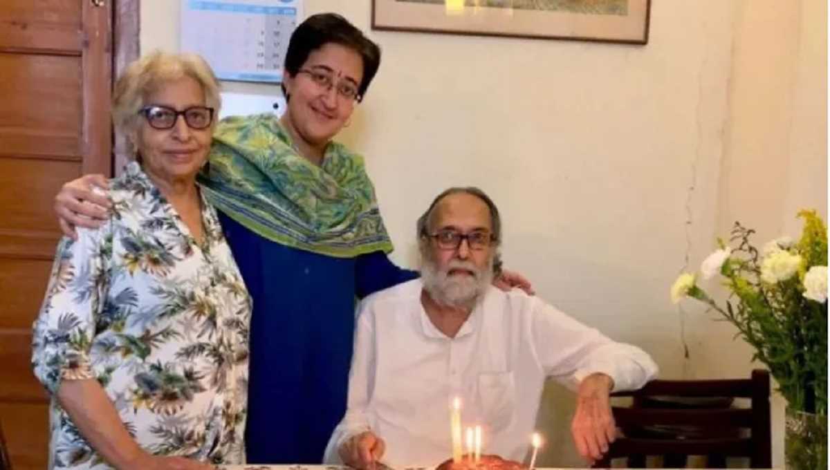 दिल्ली की सीएम होंगी आतिशी, सोशल मीडिया पर उनके और परिवार के पुराने बयान हो रहे वायरल दिल्ली की सीएम होंगी आतिशी, सोशल मीडिया पर उनके और परिवार के पुराने बयान हो रहे वायरल